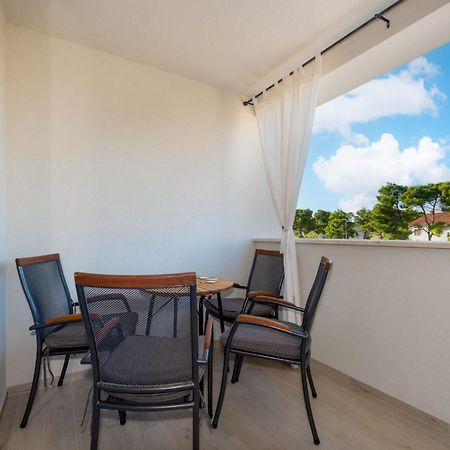 Apartment Apartman Mia โบรดาริตซา ภายนอก รูปภาพ