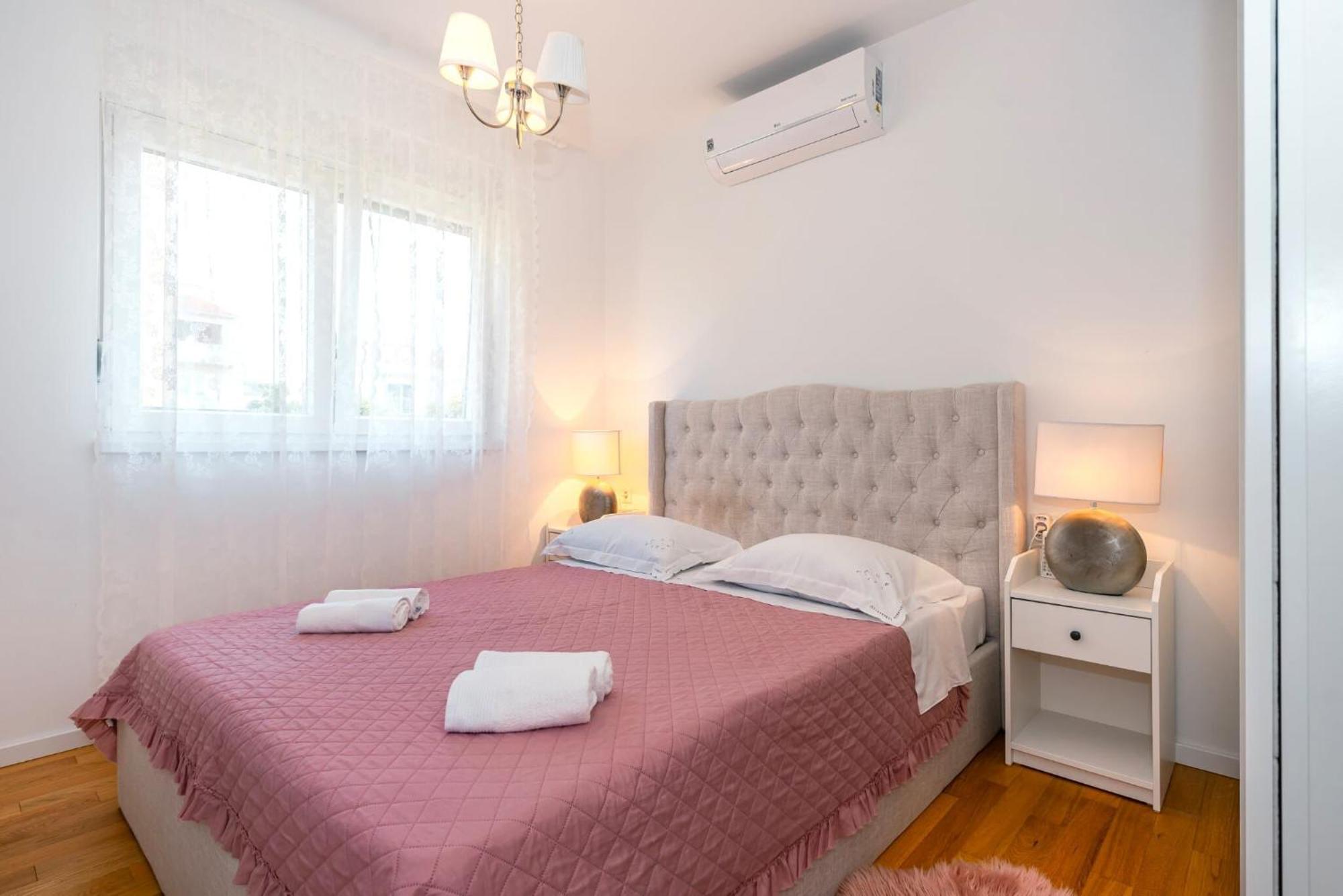 Apartment Apartman Mia โบรดาริตซา ภายนอก รูปภาพ