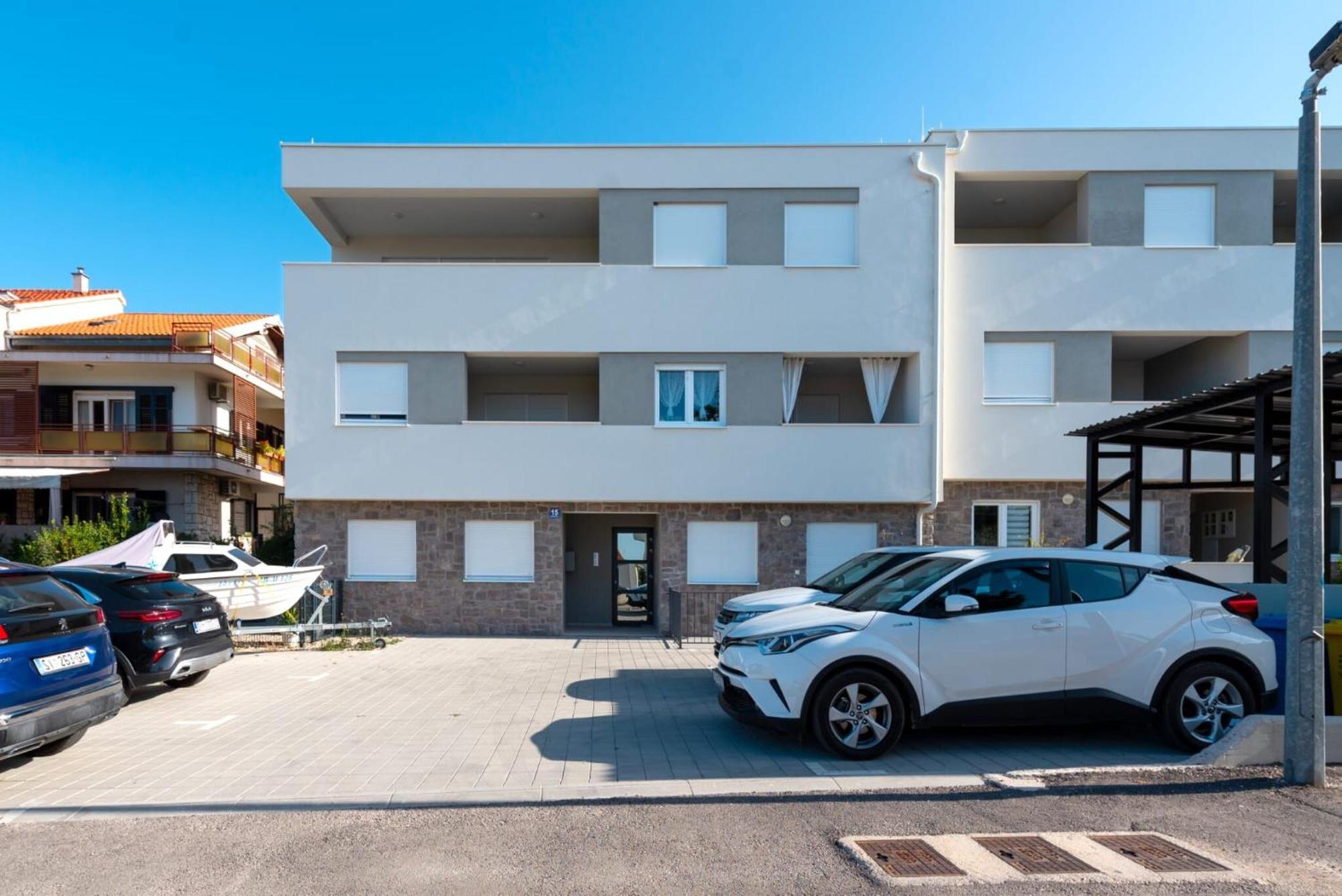 Apartment Apartman Mia โบรดาริตซา ภายนอก รูปภาพ