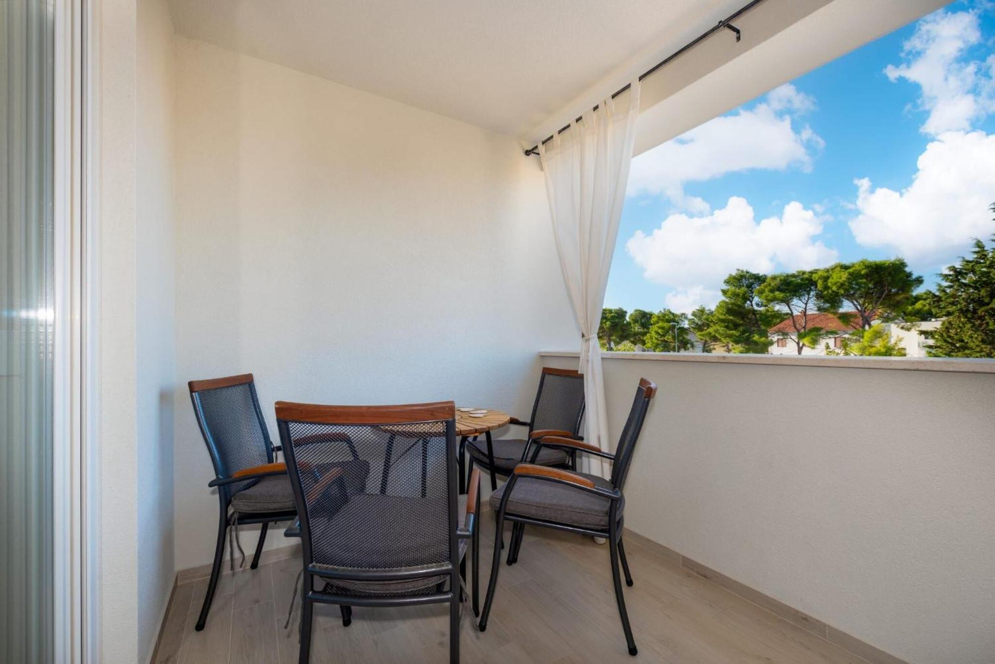Apartment Apartman Mia โบรดาริตซา ภายนอก รูปภาพ