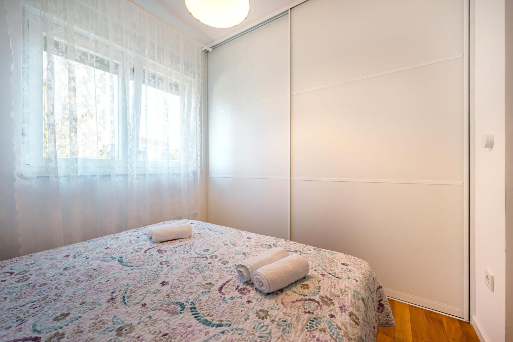 Apartment Apartman Mia โบรดาริตซา ภายนอก รูปภาพ