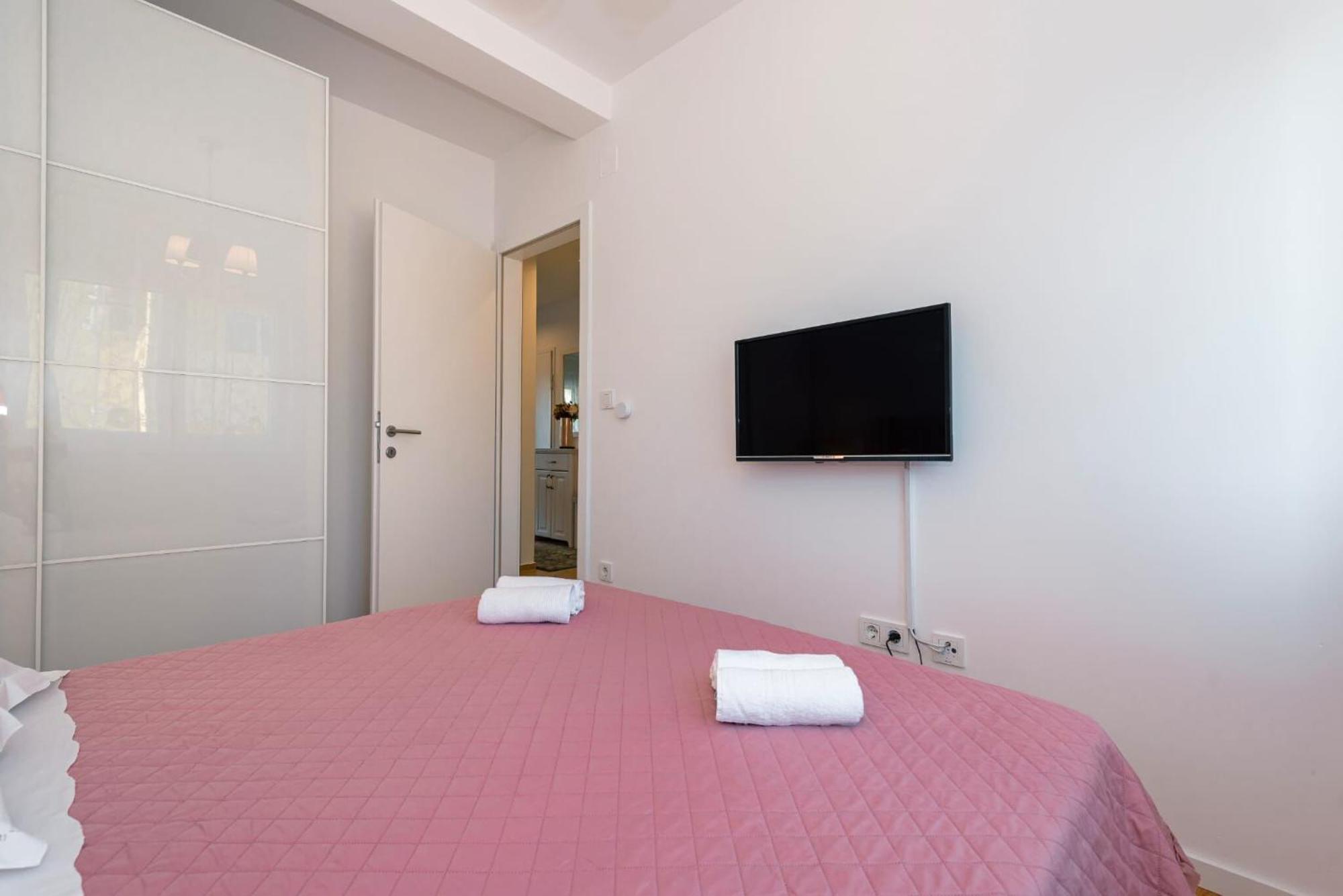 Apartment Apartman Mia โบรดาริตซา ภายนอก รูปภาพ
